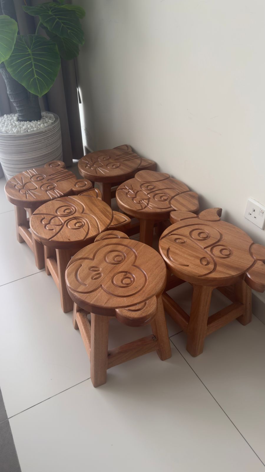 Stool animals