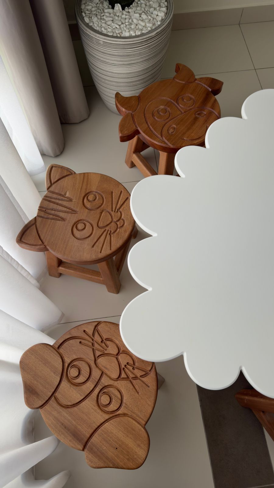 Stool animals